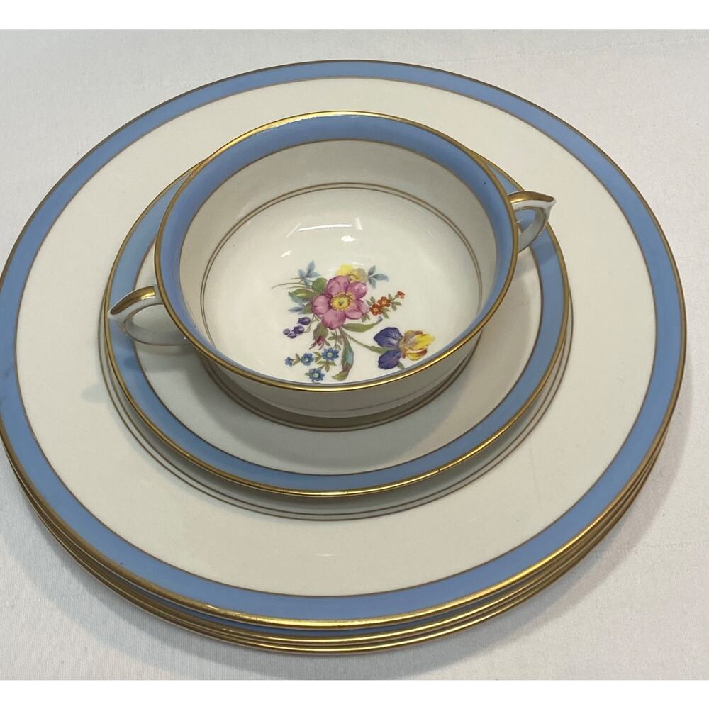 Lamberton Hawthorne Cream Soup & Saucer & 3 Dinner Plates